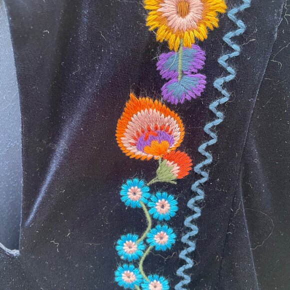 Velvet Blue Embroidered Top - Picture 4 of 5